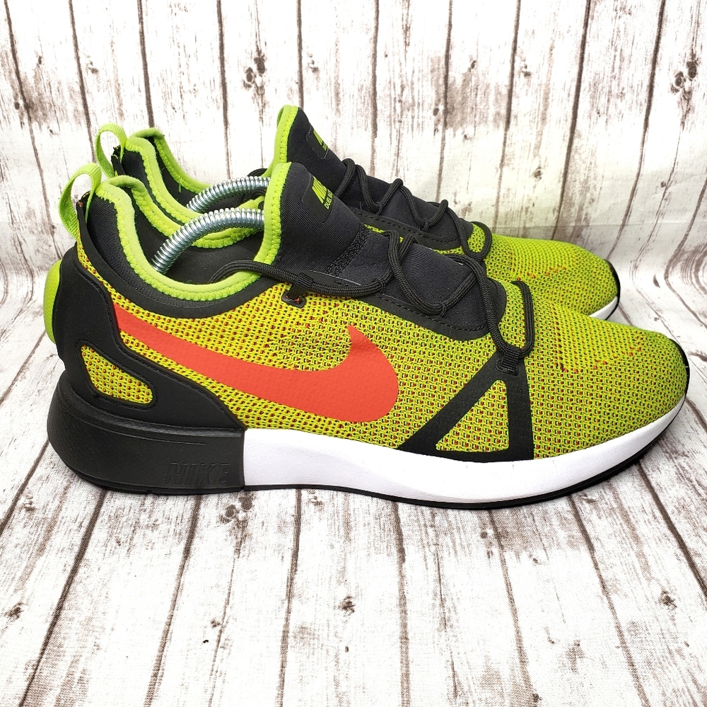 NEW Nike Duel Racer Volt